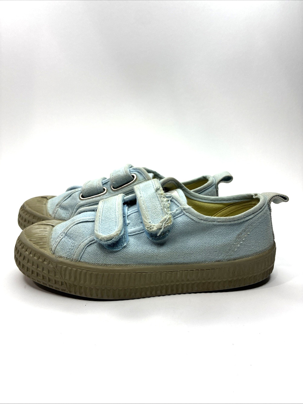 Novesta Kids EU 20 Light Blue Canvas Sneakers Shoes, US size 4 Toddler